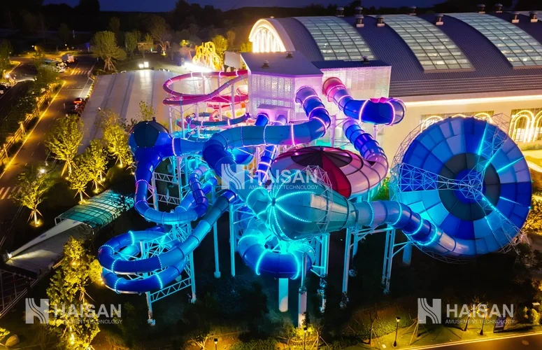 Senbo Water Park  night view